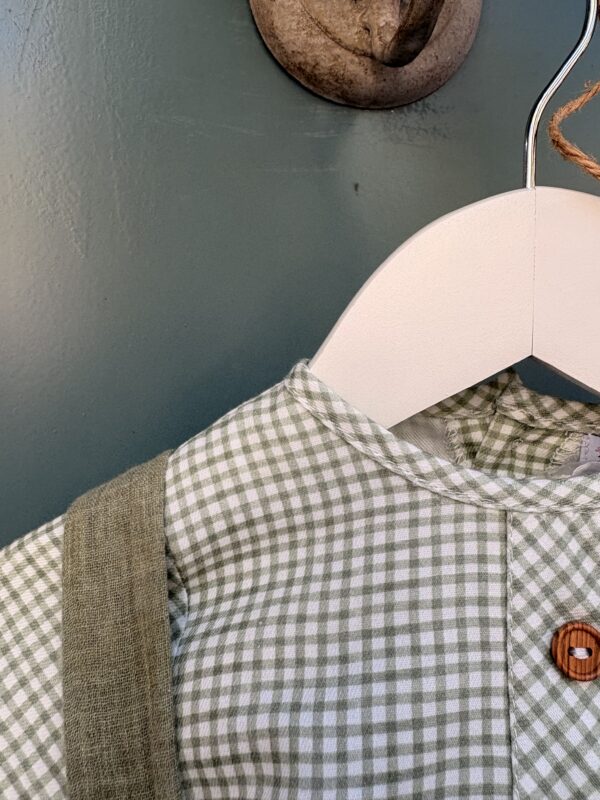 Conjunto de camisa con pantalón ranita color verde seco - Imagen 2
