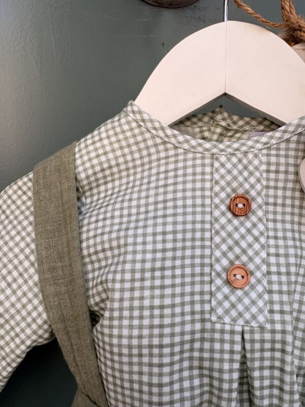 Conjunto de camisa con pantalón ranita color verde seco - Imagen 4